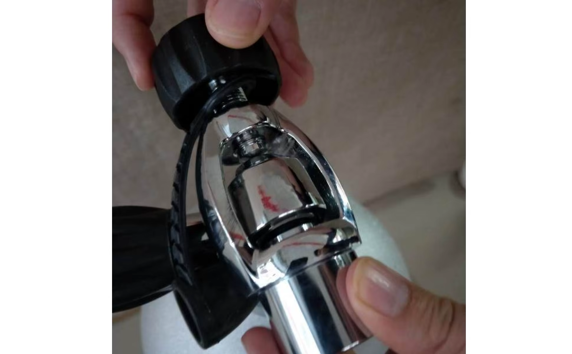 Tapa de seguridad en cordón corto