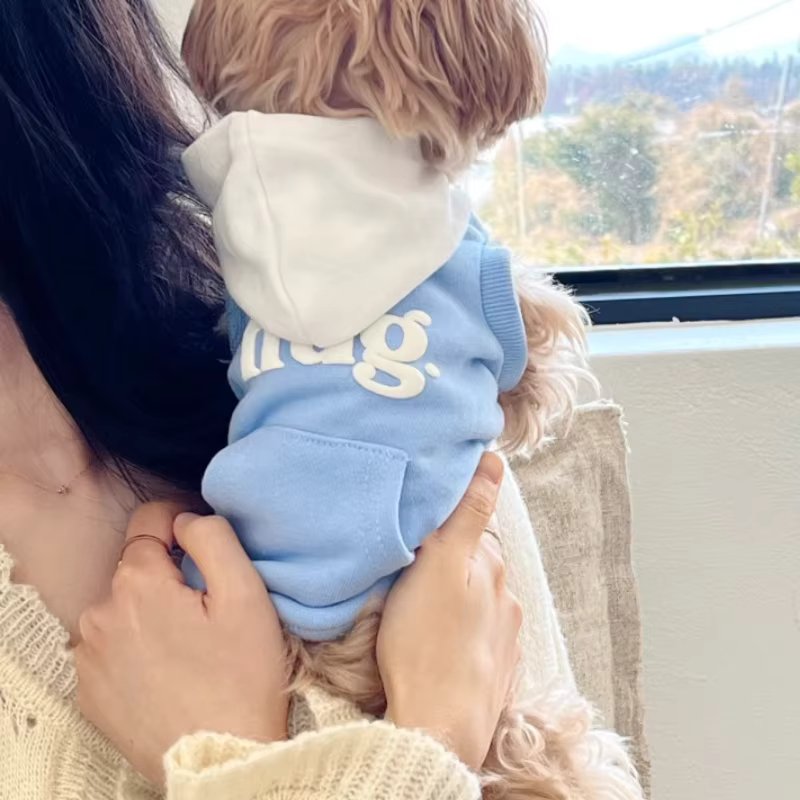 Jersey con capucha para perros y gatos – Estampado letras elegante - imagen 5