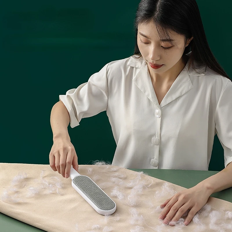 Cepillo quitapelusas vista lateral