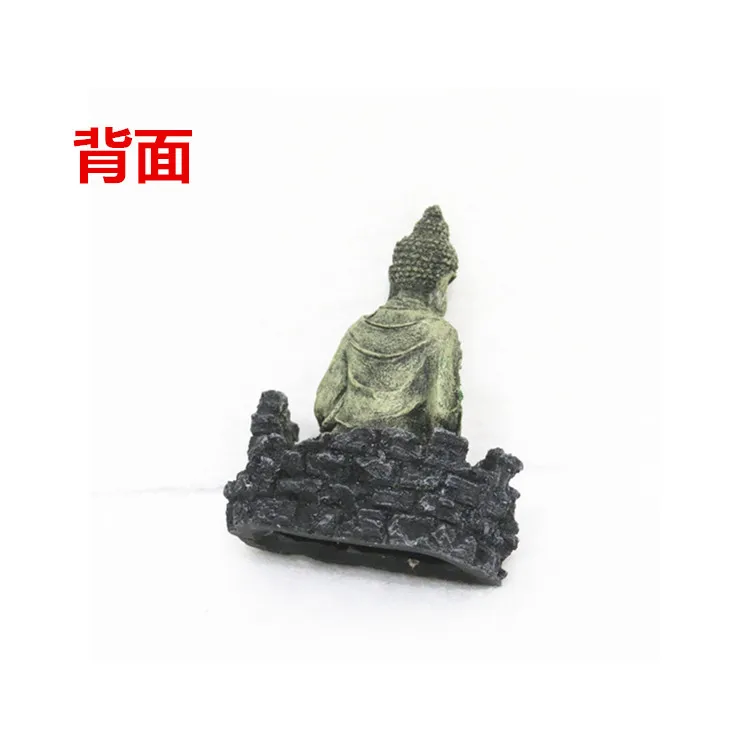 Detalle de estatua de Buda en resina para pecera