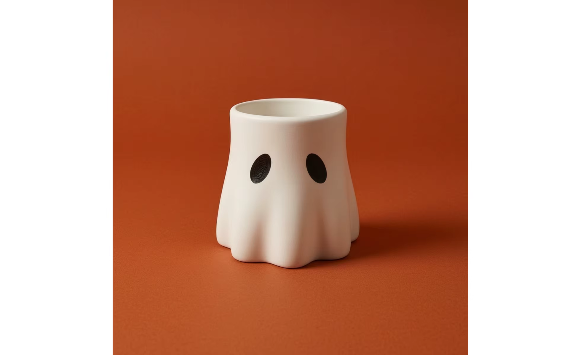 Macetero fantasma con planta suculenta