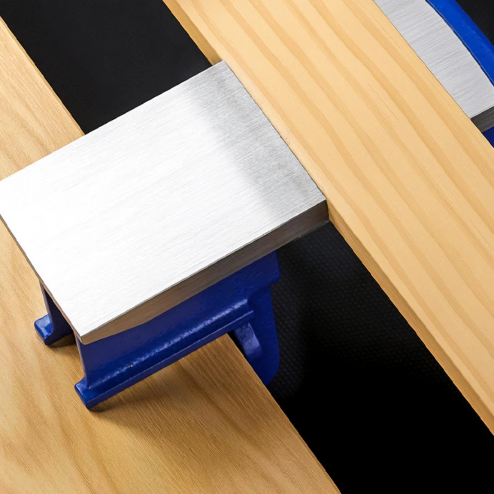 Tornillo de banco industrial gran apertura – Abrazadera hierro fundido - imagen 3
