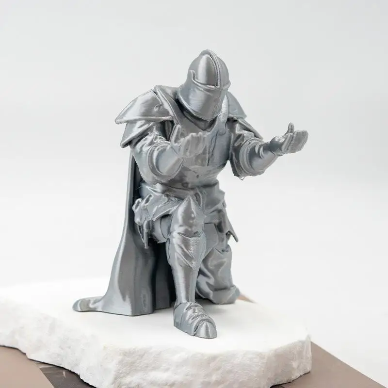 Organizador de escritorio con caballero decorativo