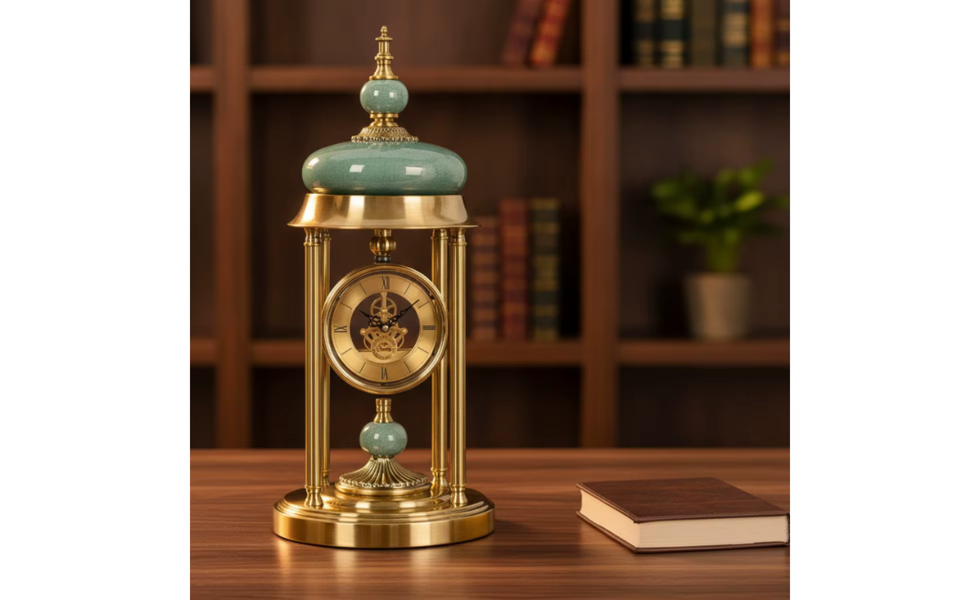 Primer plano del mecanismo de engranajes visibles en la esfera del reloj