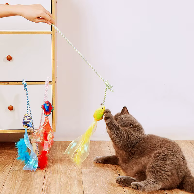 Juguete interactivo para gatos varita de pez plumas y cuerda algodón - imagen 2