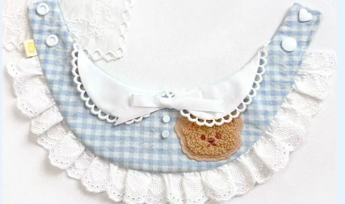 Toque final con detalle decorativo