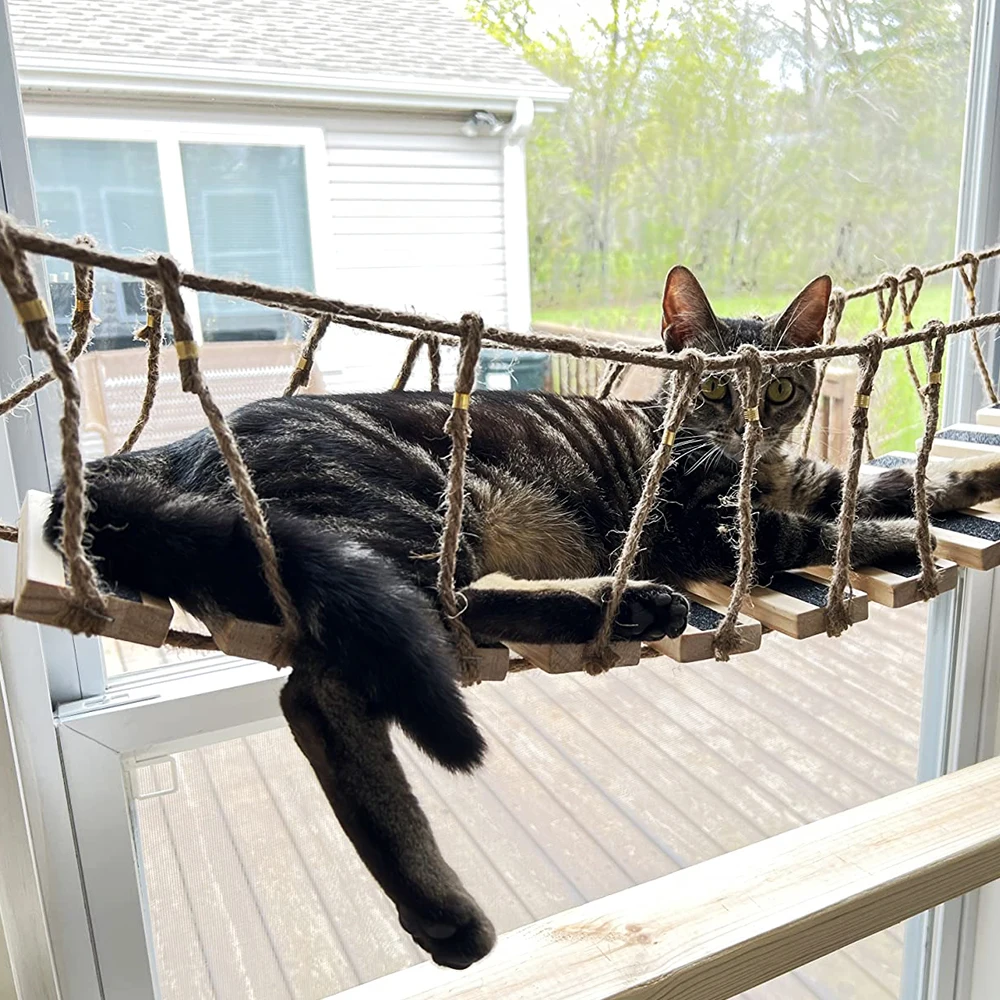 Puente para gatos montado en pared