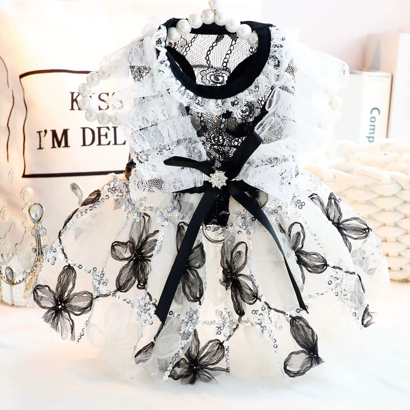 Vestido Nupcial para Perro – Falda Floral Negra Elegante