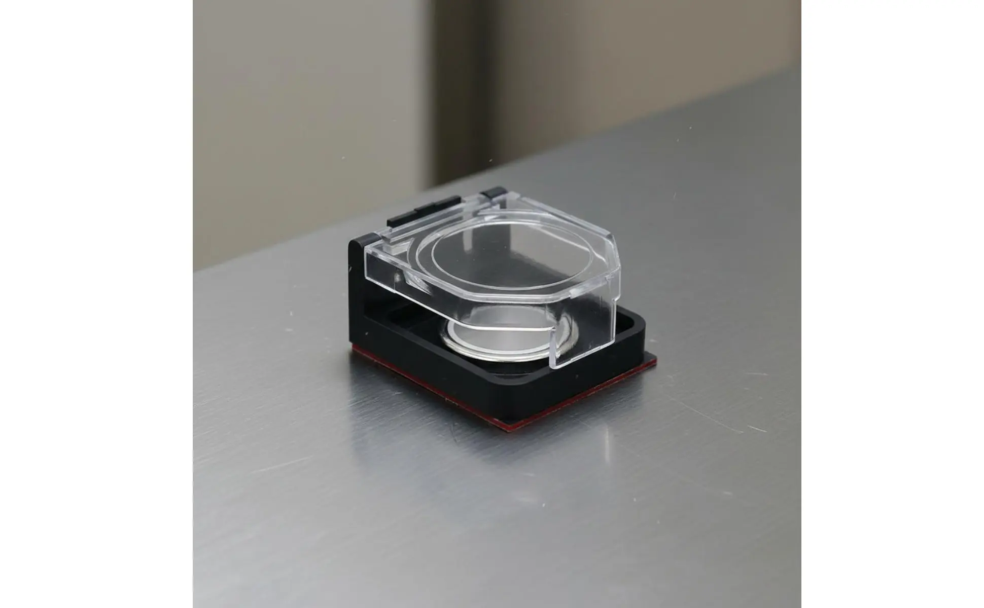 Cubierta transparente para botón de encendido