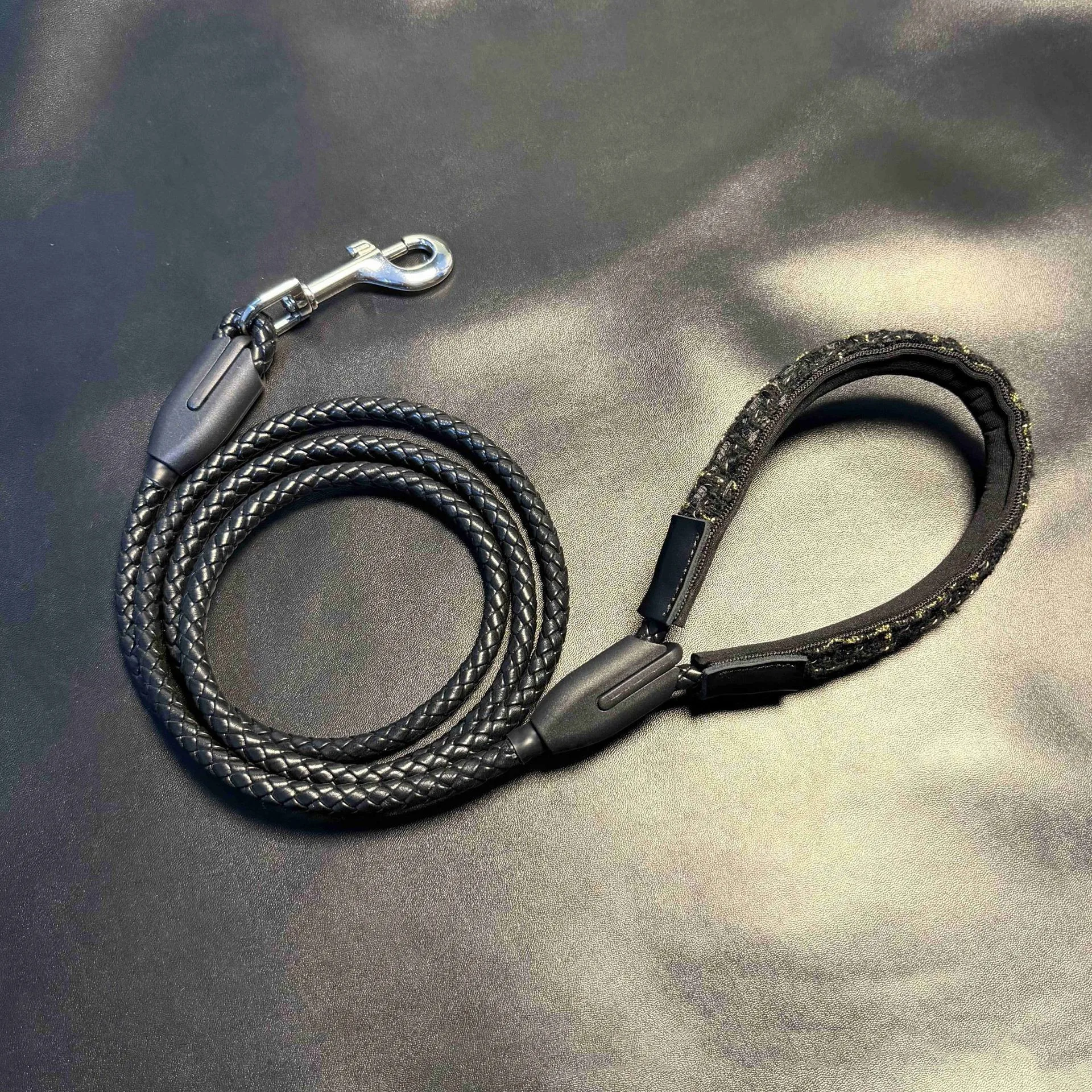 Correa para perro trenzada cuero PU asa tweed suave - imagen 4