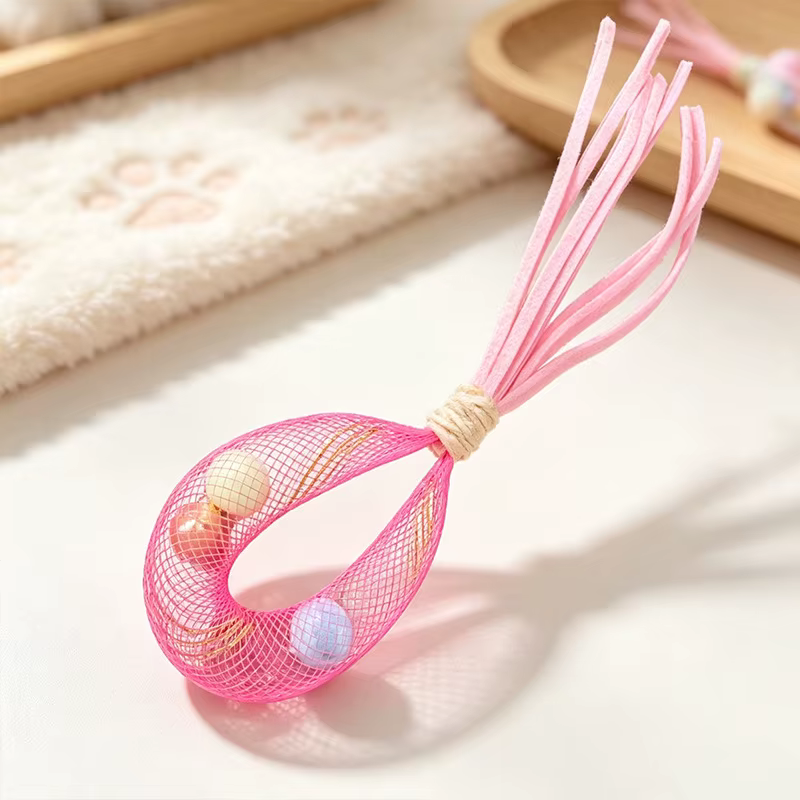 Juguete con Borlas y Campana para Gatos – Plumas y Malla Interactivo - imagen 3