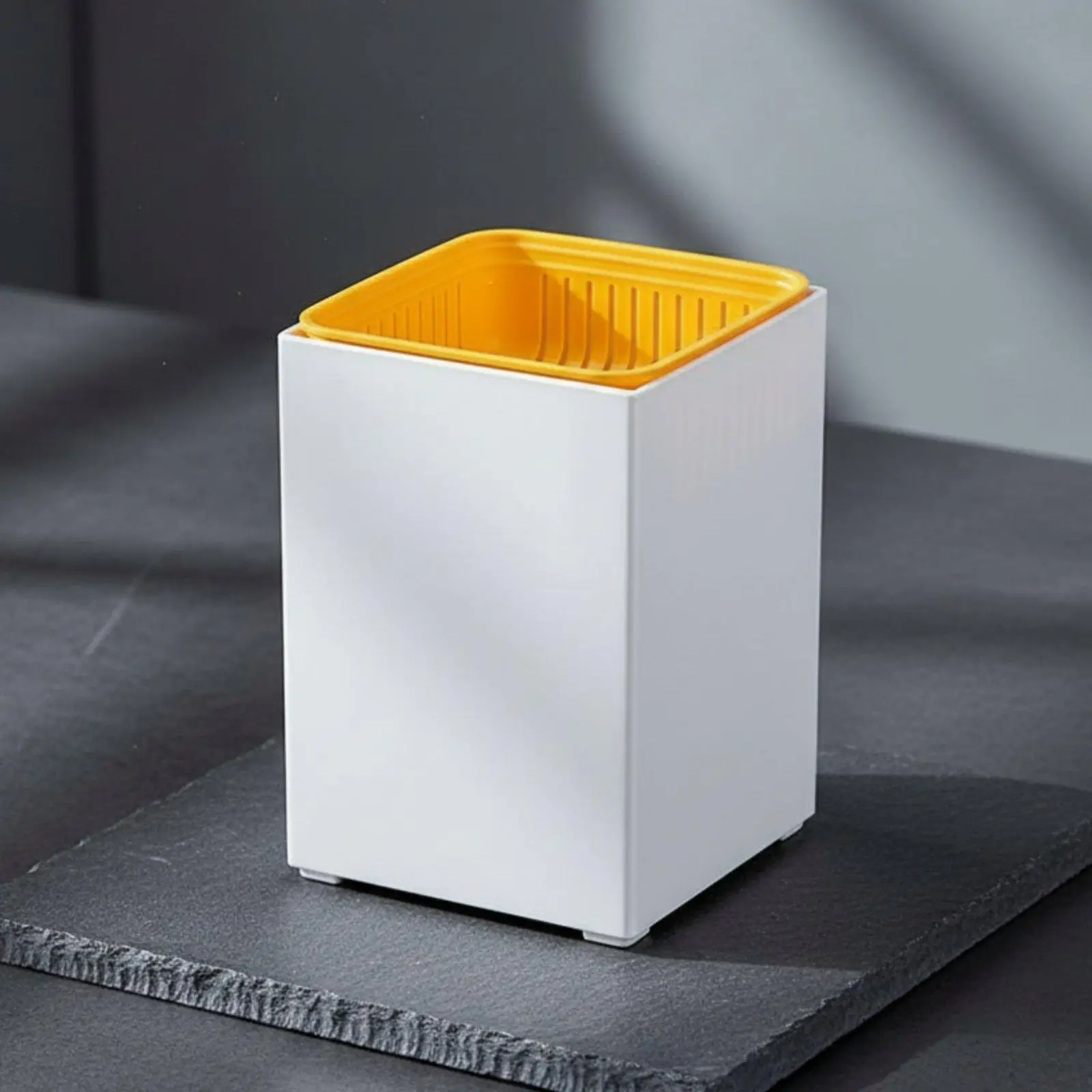 Papelera Compacta para Gato – Contenedor Mini para Arenero y Escritorio