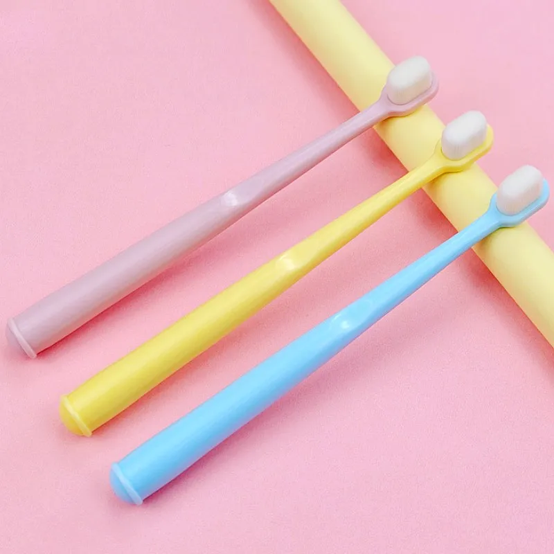 Cepillo de dientes para mascotas con cerdas suaves