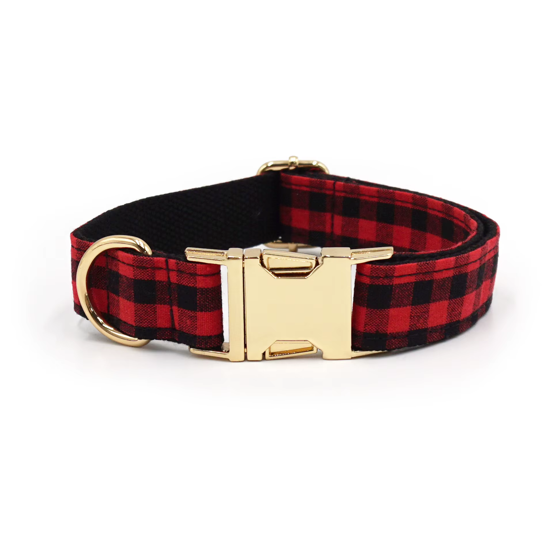 Collar de mascota con diseño a cuadros desde不同角度