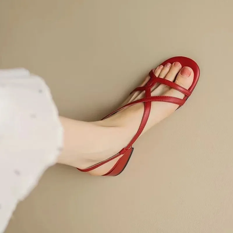 Sandalias romanas de cuero para mujer, punta abierta con hebilla - imagen 3