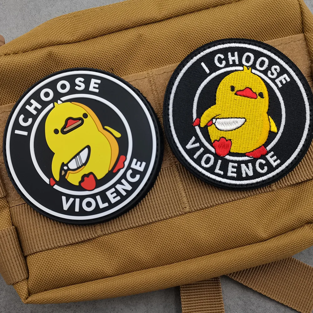 Parche aplicado sobre chaqueta con sistema de velcro