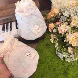 Chaleco floral cálido con encaje para perros pequeños