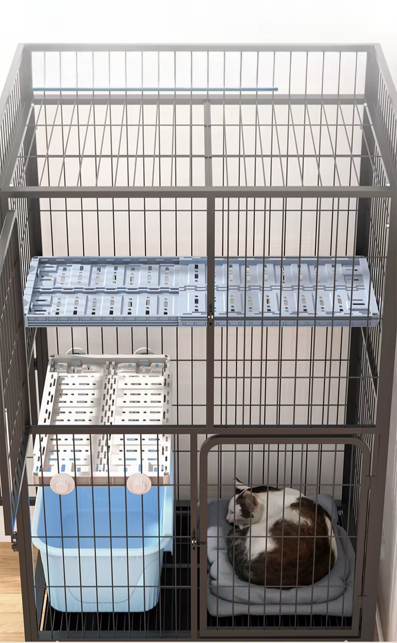Plataforma telescópica para gatos instalada en jaula