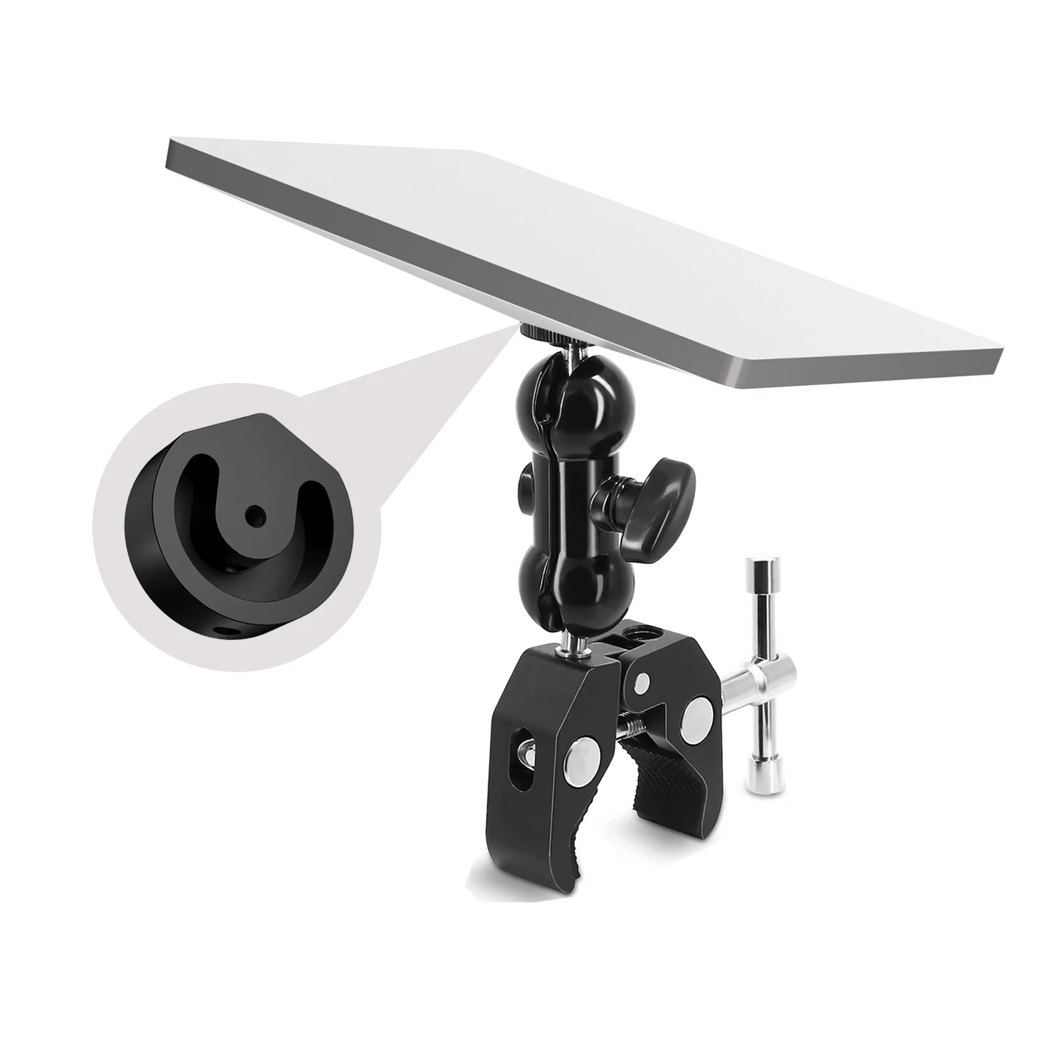 Vista frontal del soporte de montaje Starlink Mini