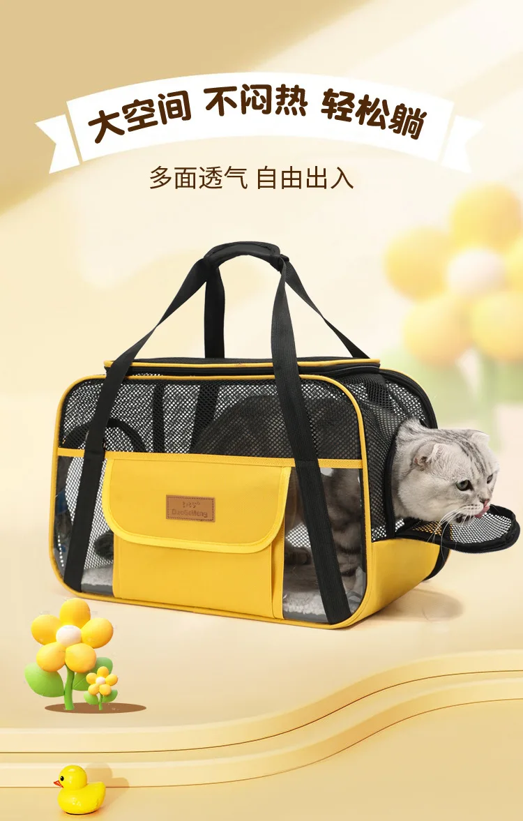 Bolsa de transporte para perros y gatos en uso