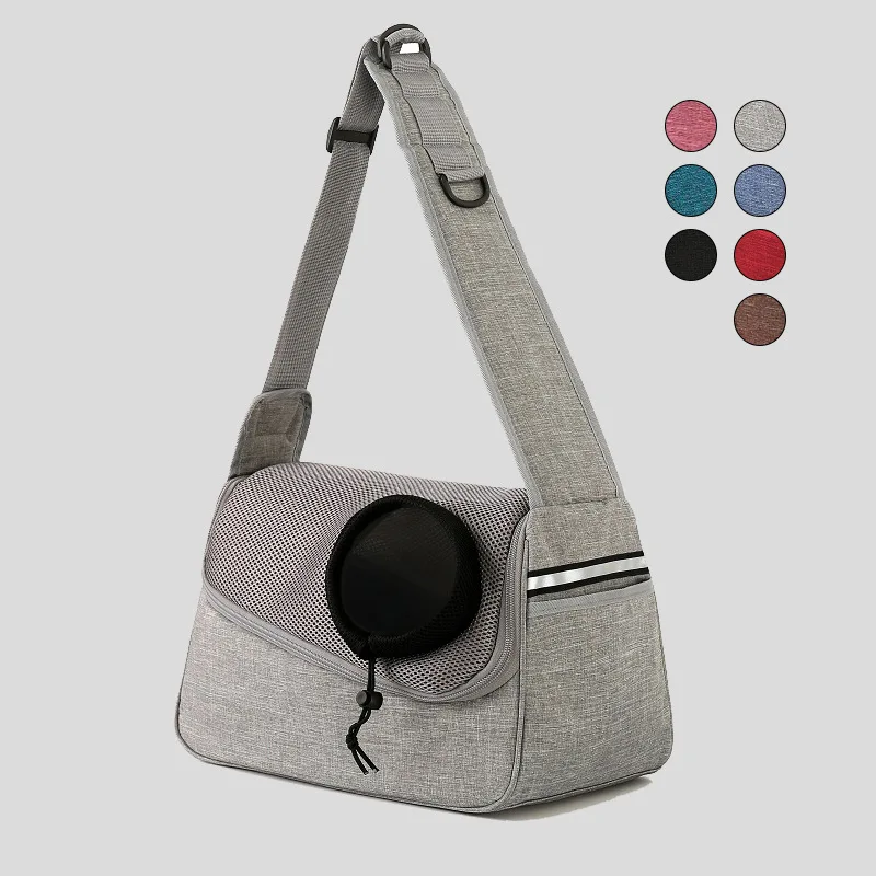 Bolso bandolera para gatos en uso