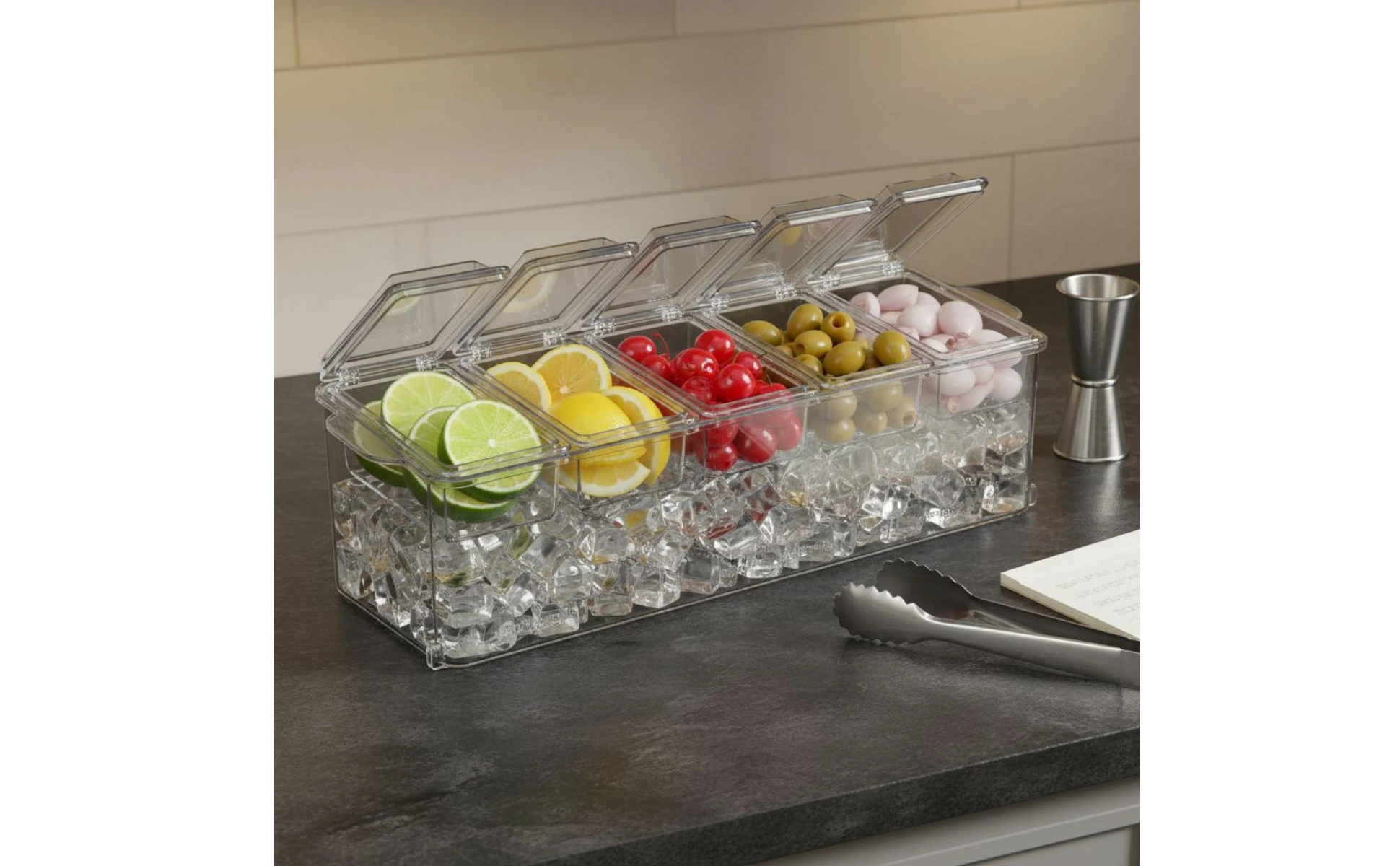 Contenedor claro para servir ensaladas y fruta