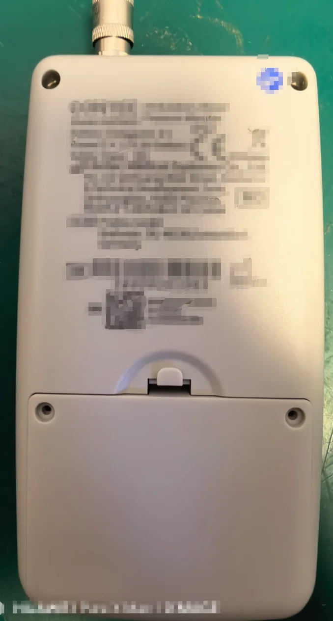 Caja de conexión plástica para juguetes gato y perro