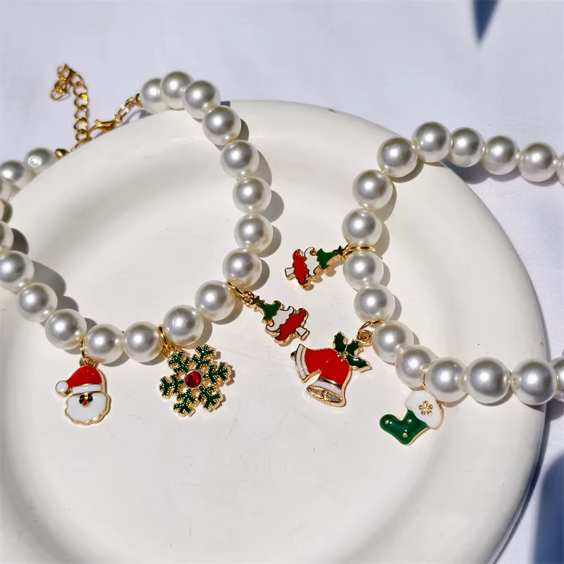 Collar navideño de perlas con colgante para perros y gatos - imagen 5