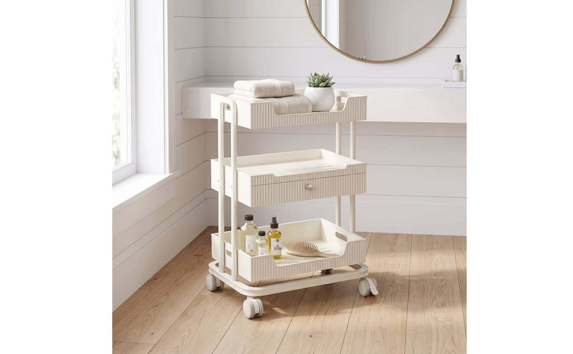 Diferentes ángulos del carrito ergonómico con ruedas silenciosas