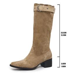 Botas altas de mujer con tacón ancho, punta fina y hebilla