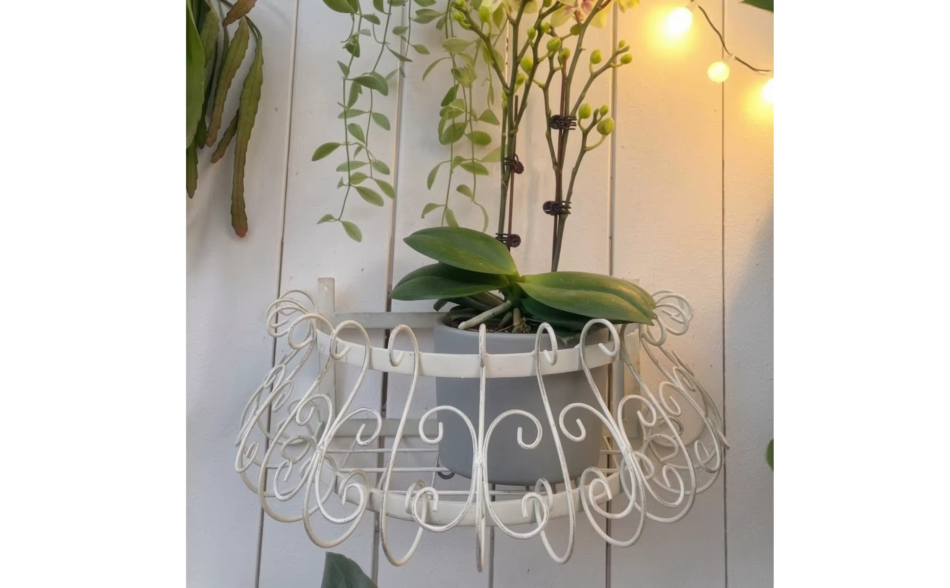 Soporte decorativo para jardín con diseño elegante