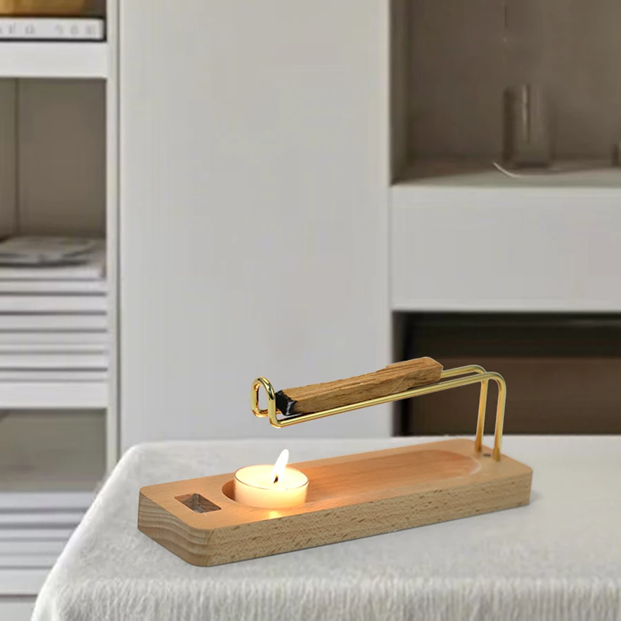 Soporte de palo santo en madera natural con diseño cilíndrico