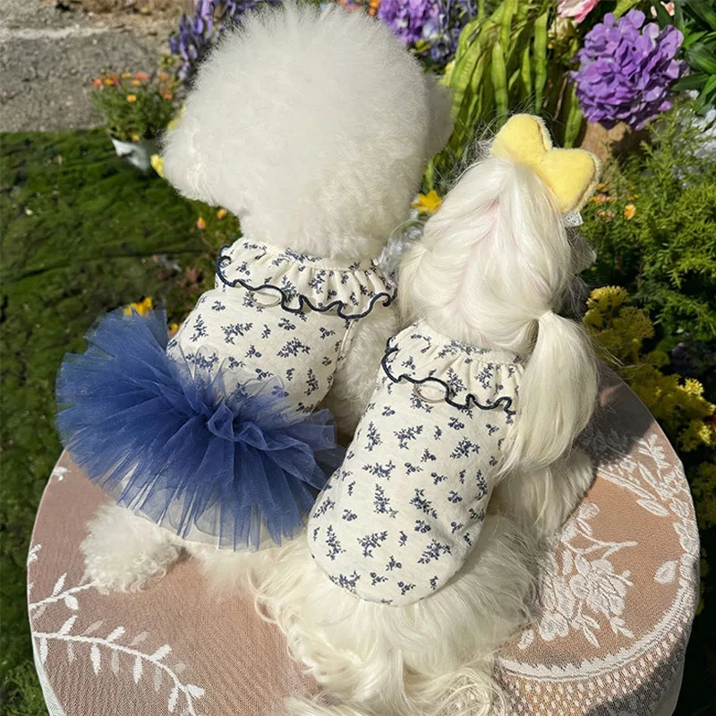 Falda tipo tutú y estampado floral en tono beige