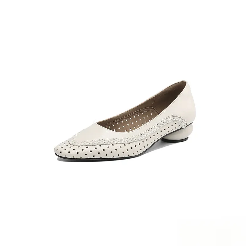 Zapatos combinados con outfit de oficina formal