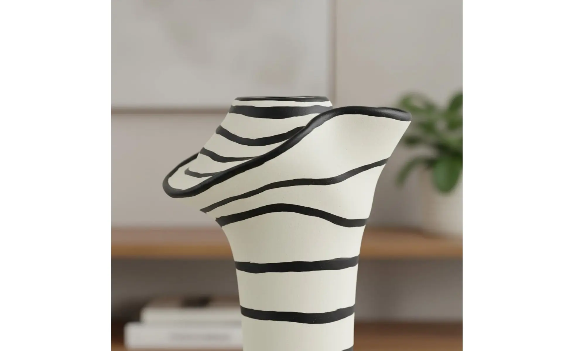 Diseño moderno a rayas para muebles y espacios contemporáneos