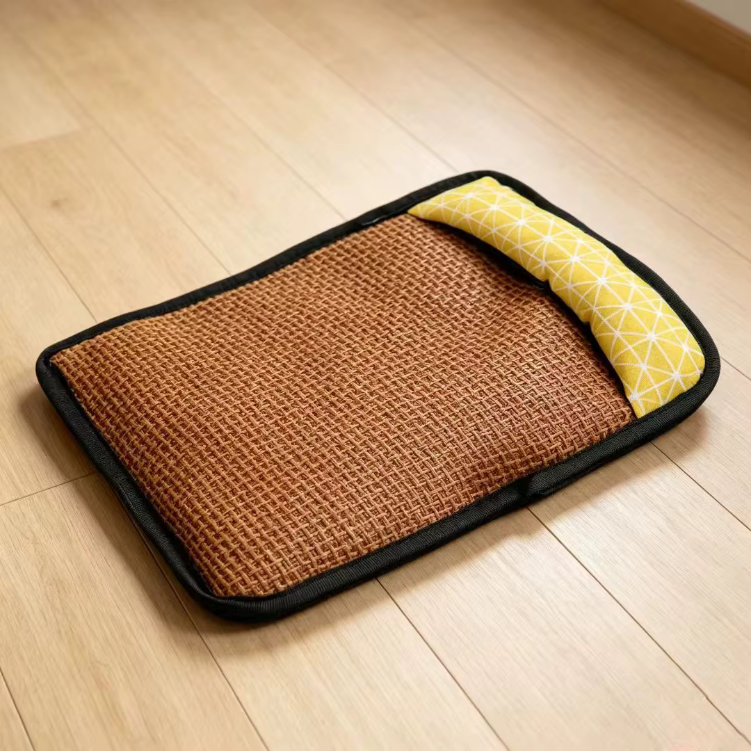 Alfombra refrescante para perros y gatos con almohada transpirable - imagen 3