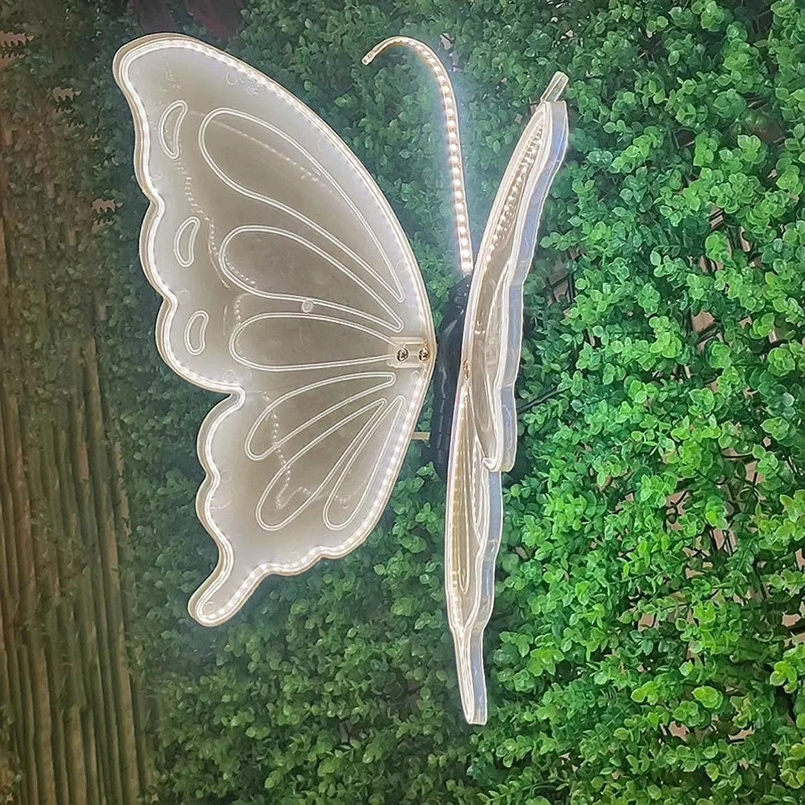 Lámpara luz decorativa mariposa exterior para patio y jardín - imagen 3