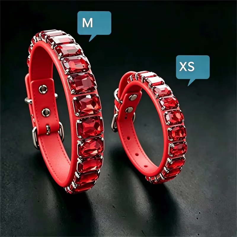 Collar de cuero suave con pedrería rectangular para gatos y perros