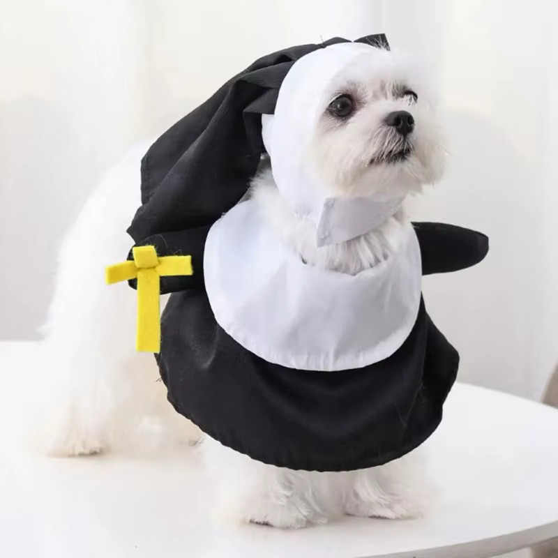 Detalle del disfraz de monja para mascotas