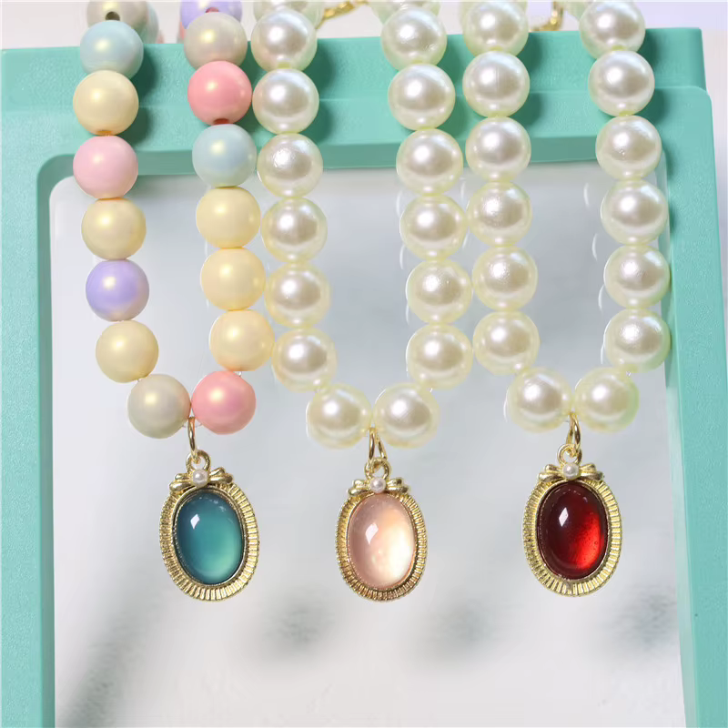 Collar elegante con perla y piedras para gatos y perros pequeños - imagen 3