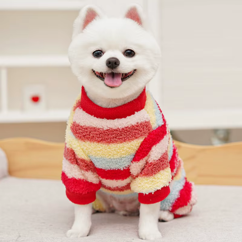 Atuendo de peluche para mascota