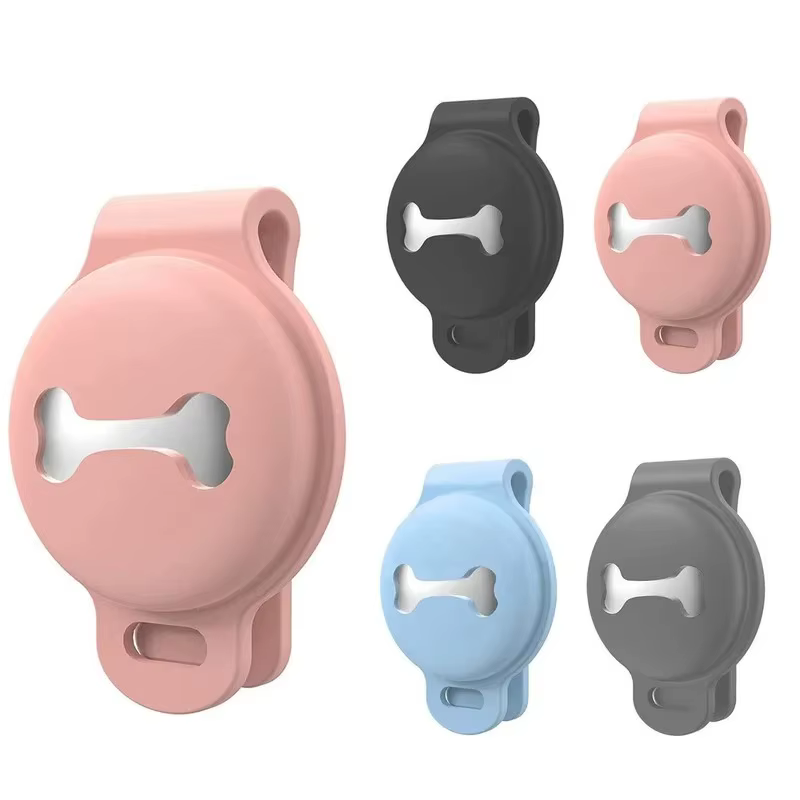 Detalle de la funda protectora colocada sobre localizador GPS