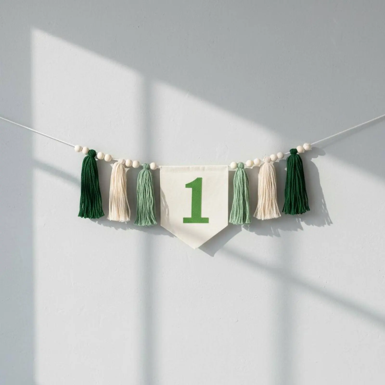 Guirnalda de cuentas de madera con borlas estilo boho para decorar - imagen 2