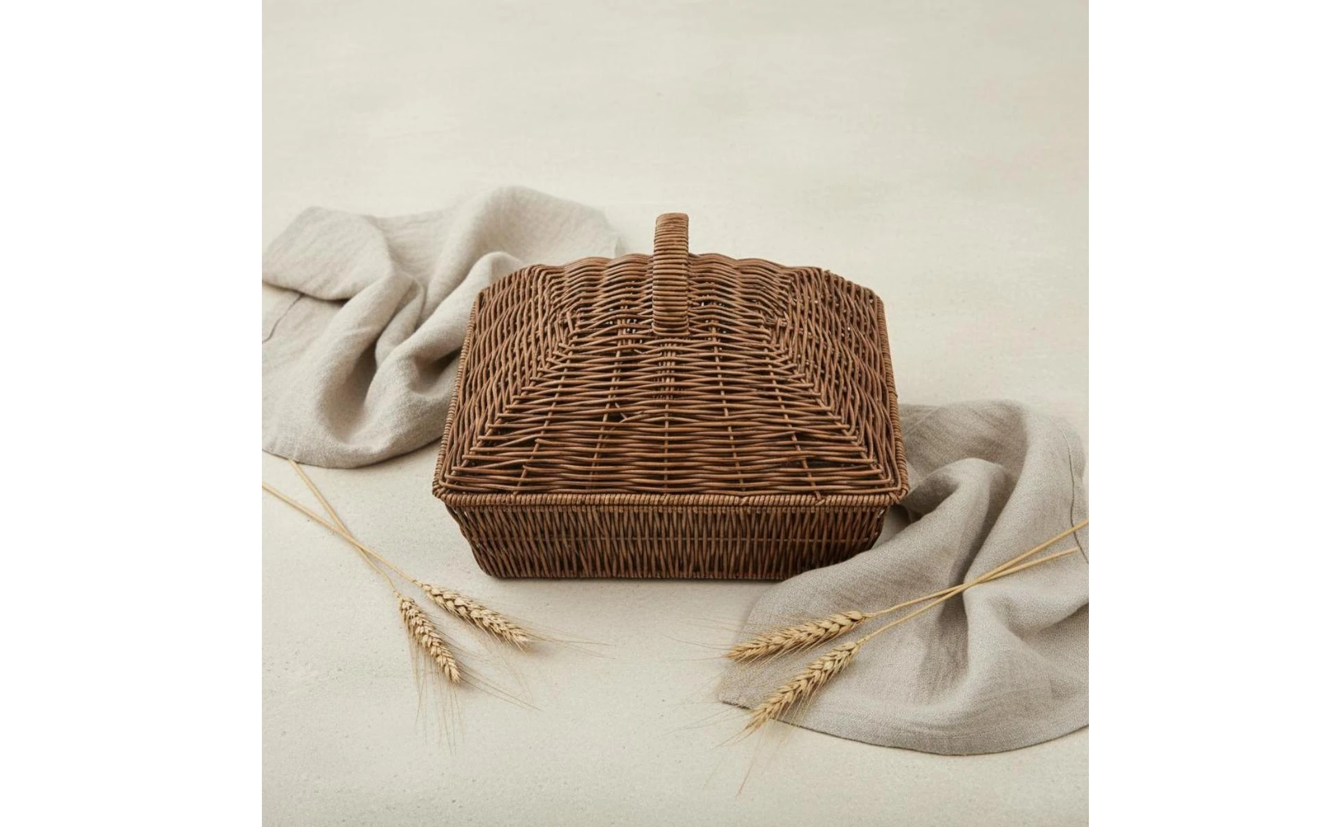 Cesta de mimbre redonda con tapa, ideal para mesa y almacenamiento