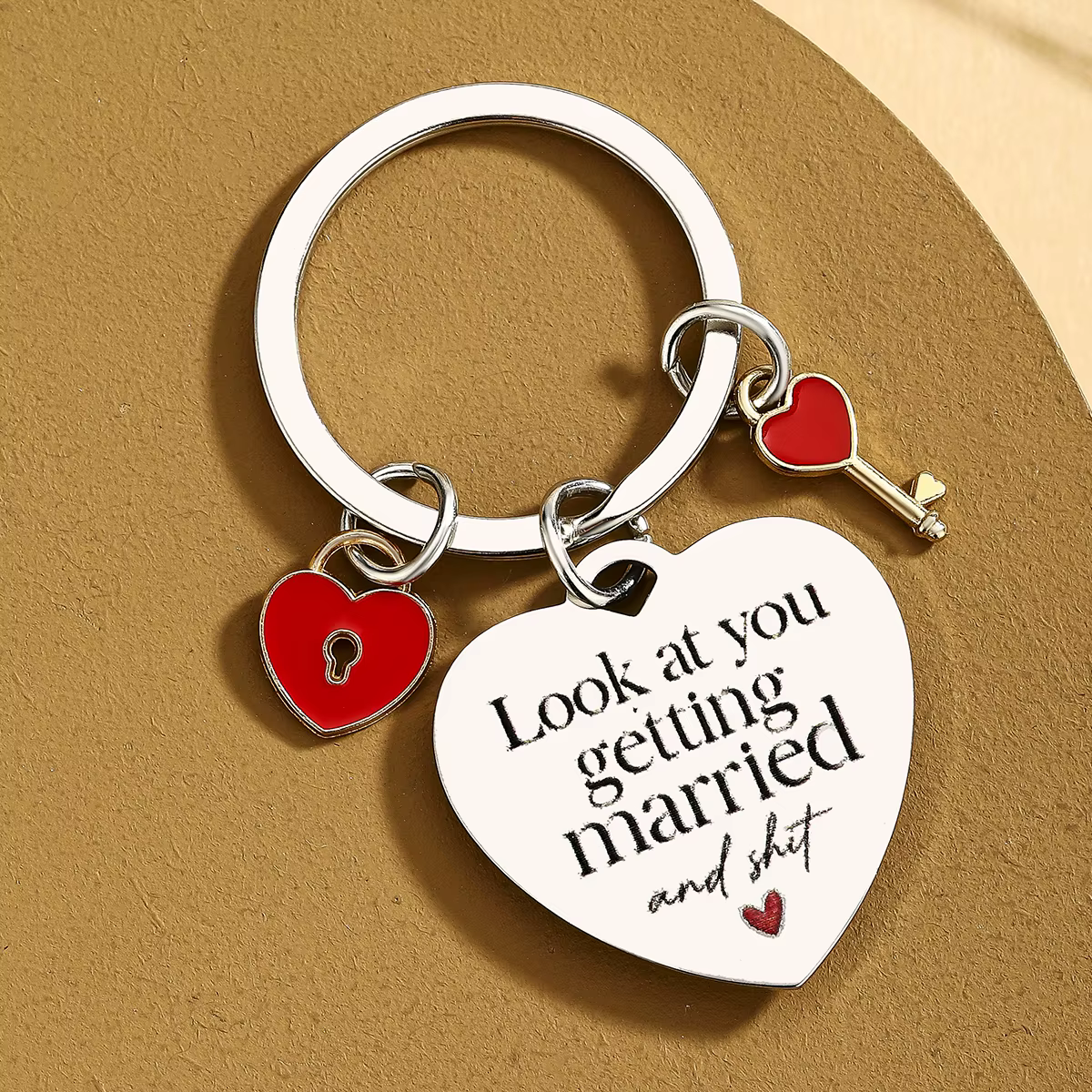 Llavero Corazón para Despedida de Soltera y Compromiso – Regalo Divertido - imagen 3