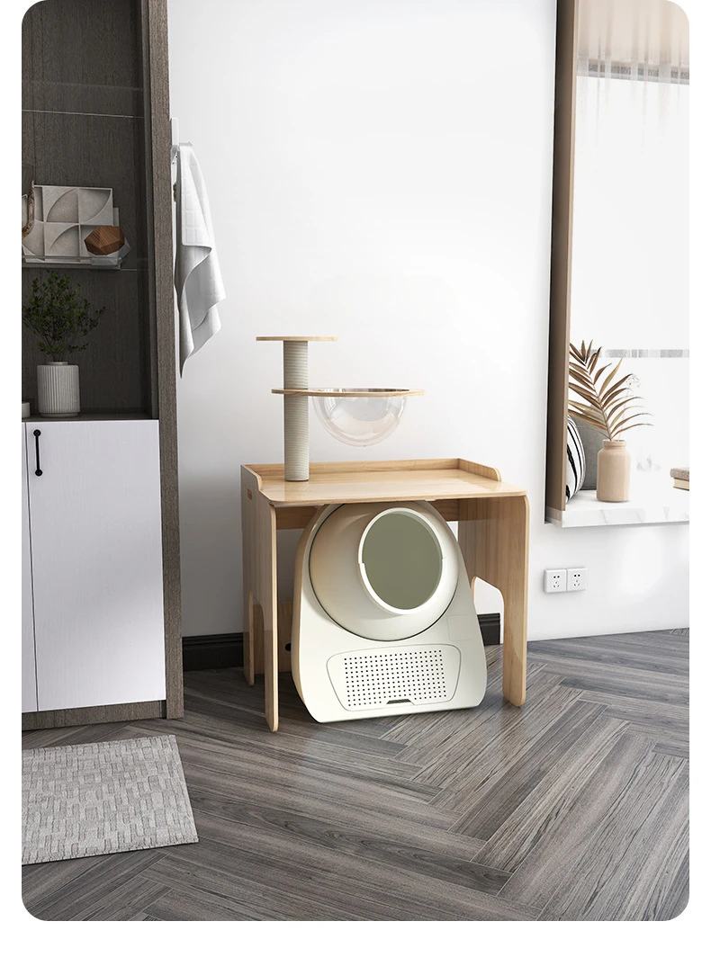 Cama hamaca de madera maciza instalada sobre inodoro