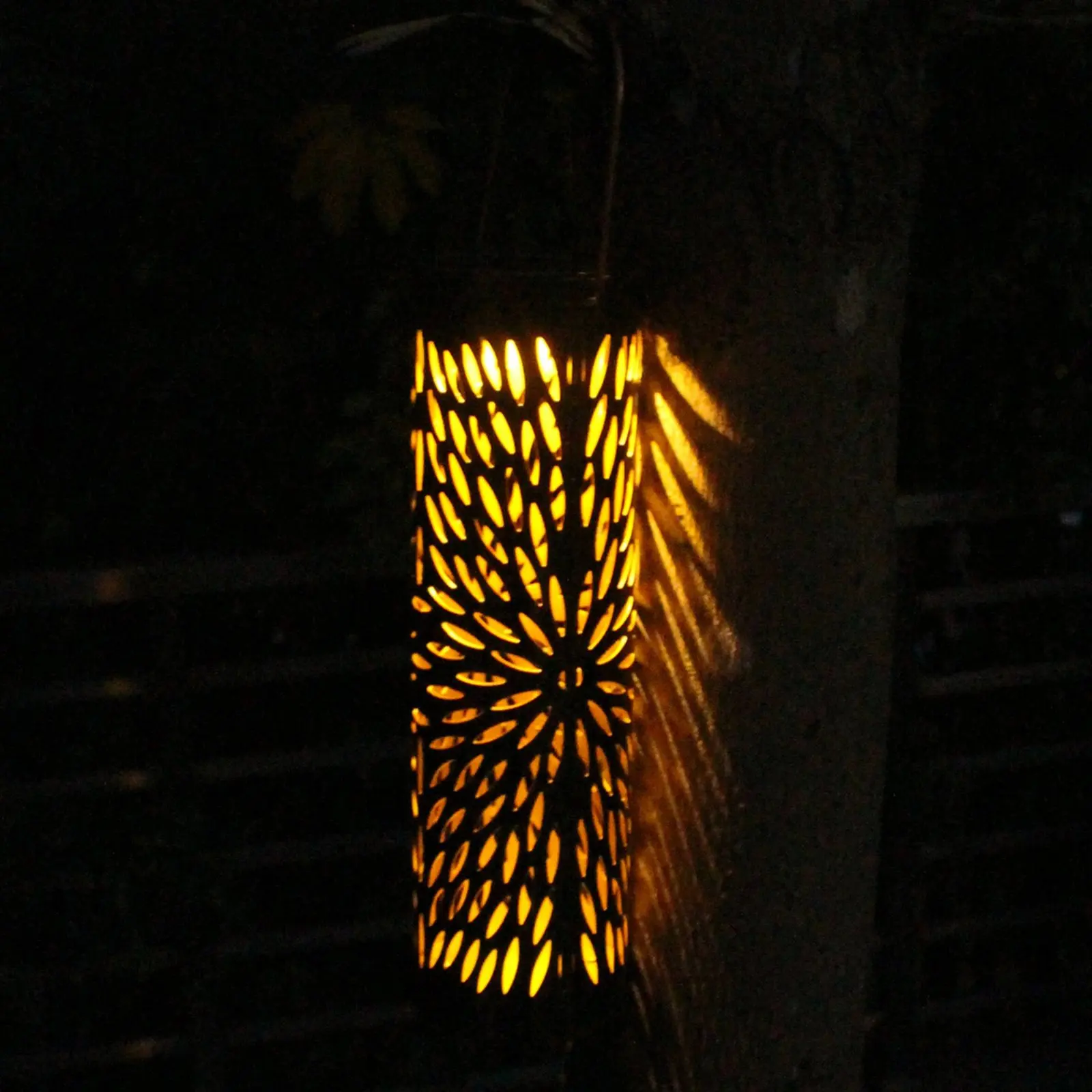 Lámpara solar colgante encendido automático para gatos y perros - imagen 5