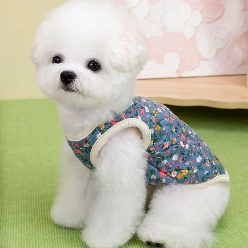 Chaleco Cálido Floral para Perros Pequeños y Gatos – Otoño e Invierno