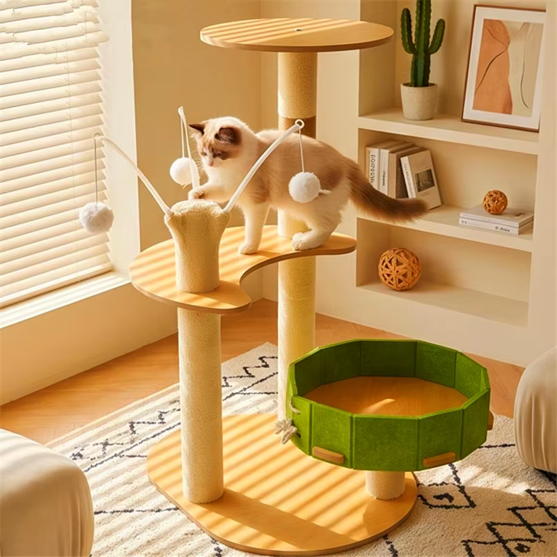 Árbol rascador para gatos con protector de sofá, torre y juguetes - imagen 3