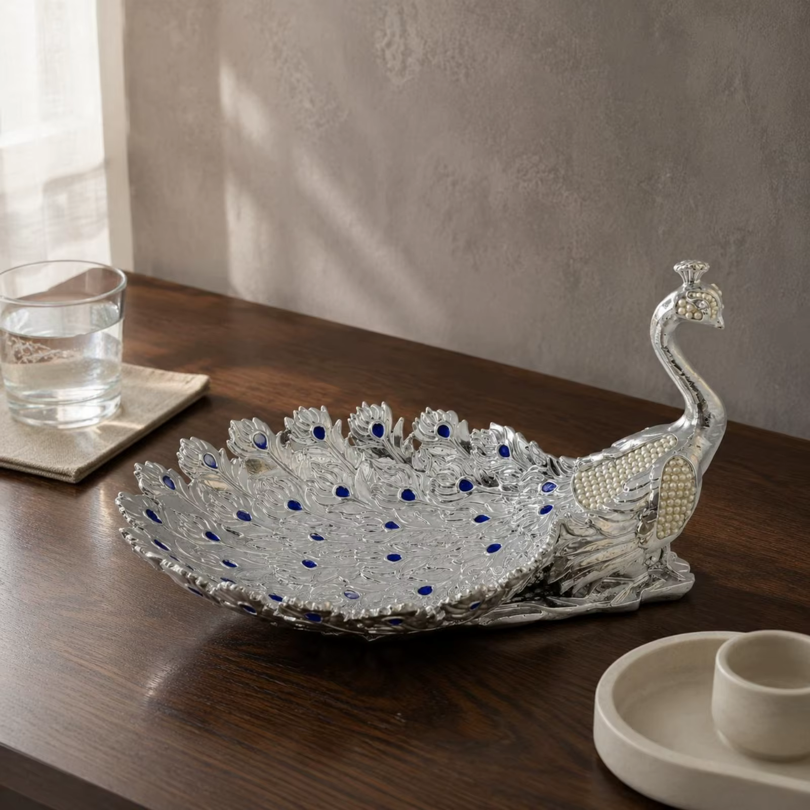 Comedero decorativo de pavo real dorado para gatos y perros - imagen 3